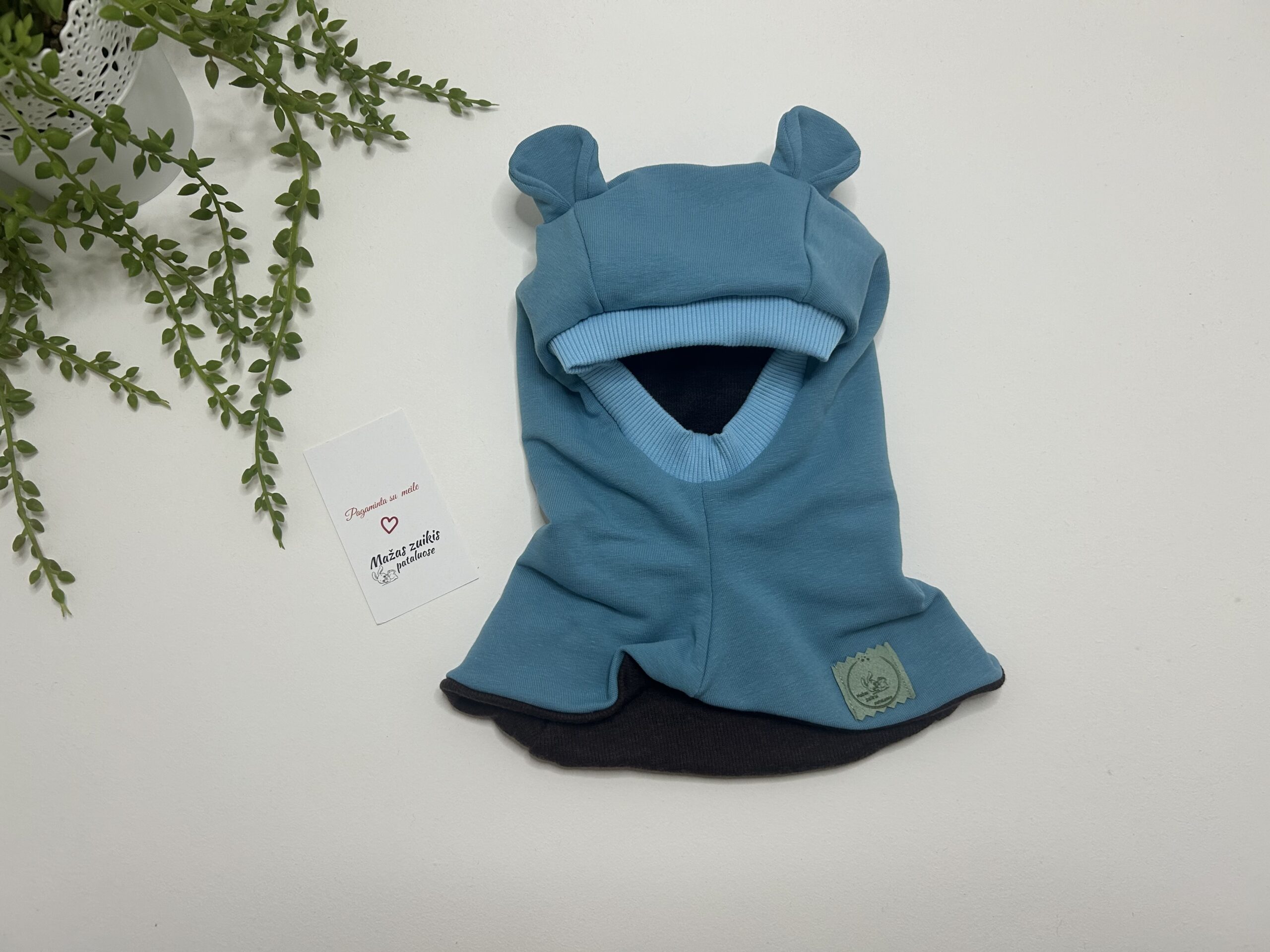 Šalmukas žiemai siuvamas pagal išsirinktas spalvas