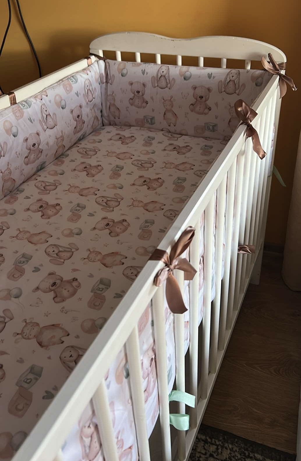 Apsaugėlės lovytei pagal išsirinktas spalvas