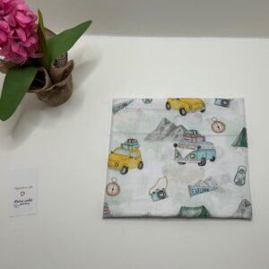 Paklodė su guma vežimui 80x40cm “Automobilis kalnuose”