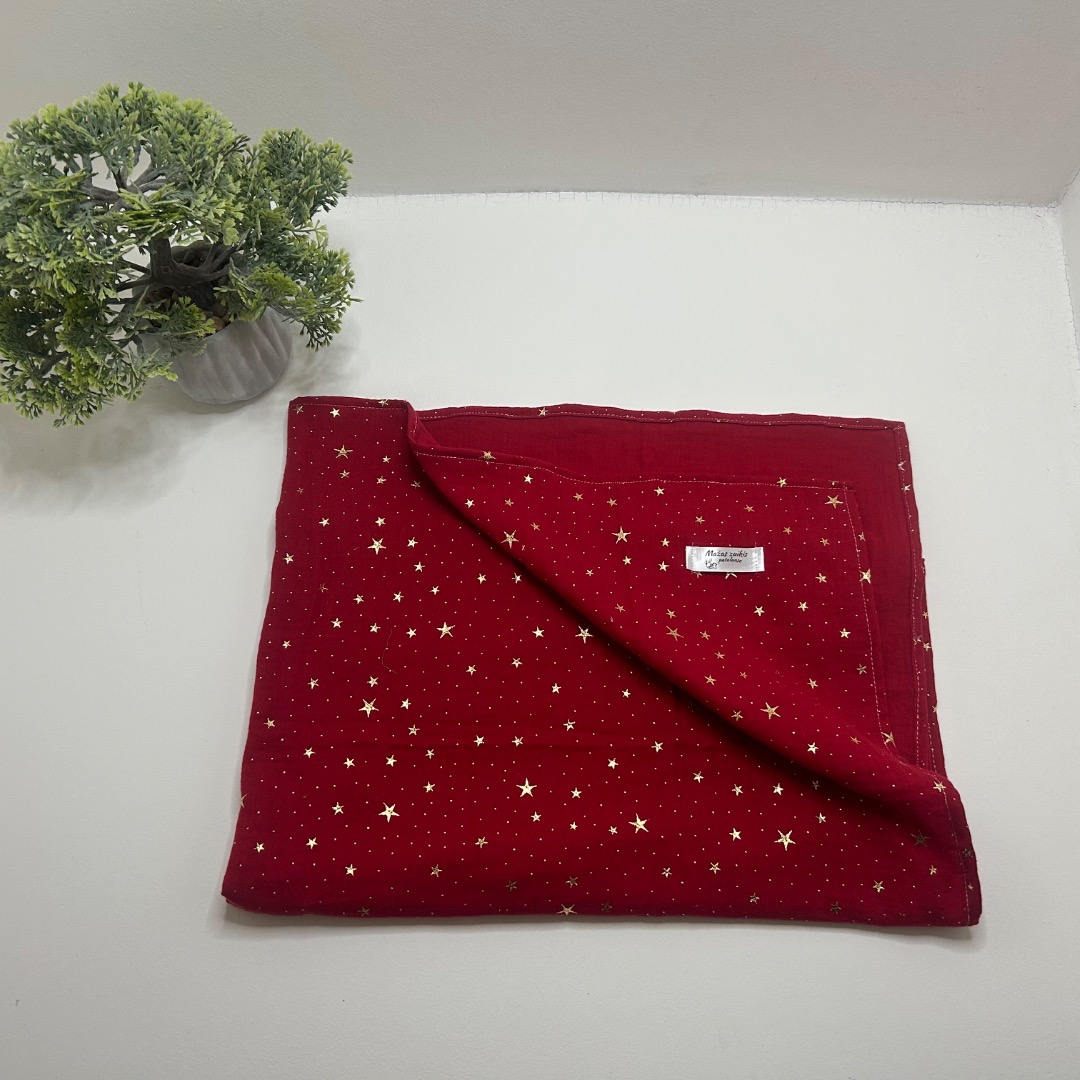 Muslino pledukas 85x85cm “raudonas su žvaigždėmis”
