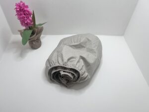 Paklodė su guma 120x60cm “ruda su taškeliais”