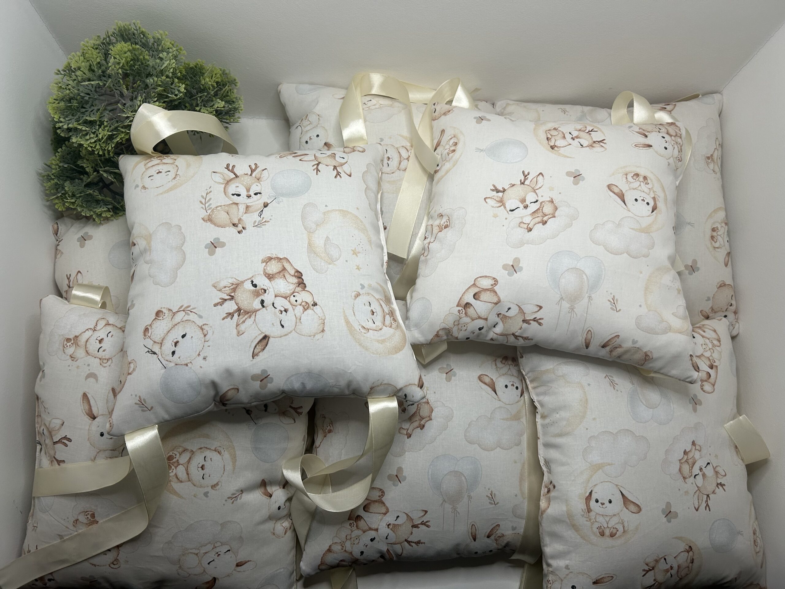 Lovytės apsaugėlė “pagalvėlės” siuvamos pagal išsirinktas spalvas - Image 3