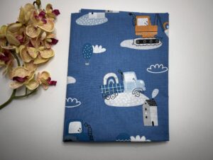 Paklodė su guma vežimui 80x40cm “mašinos mėlyname fone”