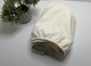 Paklodė su guma 120x60cm “vanilinė”