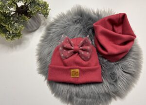 Kepurė 47-50cm ir kaklo mova pavasariui-rudeniui “avietė”